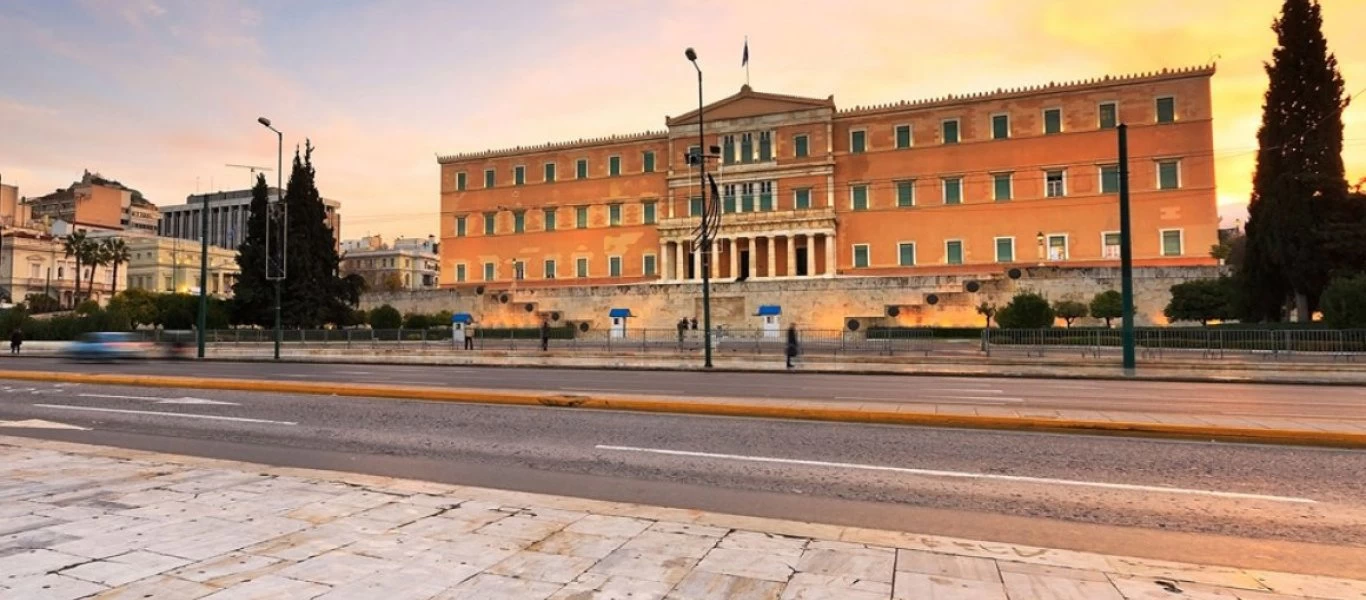 Συγκέντρωση διαμαρτυρίας των εργαζομένων στον χώρο της Τέχνης σήμερα στο Σύνταγμα